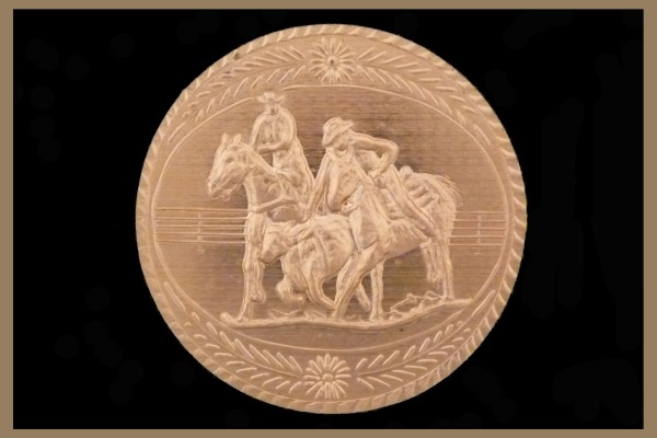 Steer Undecorating Medallion